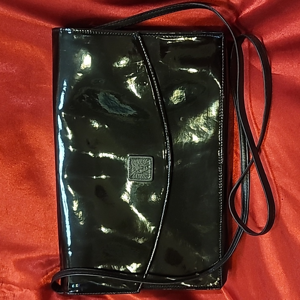 ANNE KLEIN for Calderon late 1970s vintage large patent leather enelope …